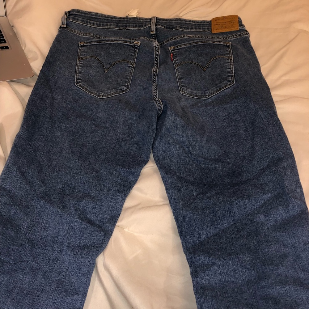 Women’s Levi’s 711 skinny jeans